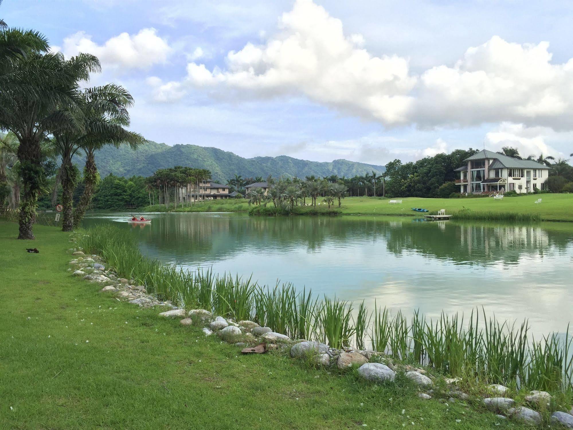แบร์ ฟอเรสต์ วิลลา Villa เมืองฮวาเหลียน ภายนอก รูปภาพ